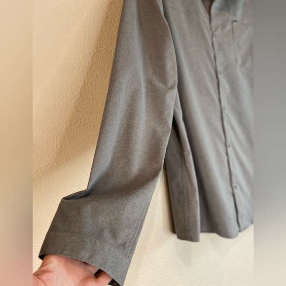 All In Motion~NWT~Men’s Recycled Polyester~Snap Closure~Quick Dry Shirt~Size XL - Picture 12 of 16